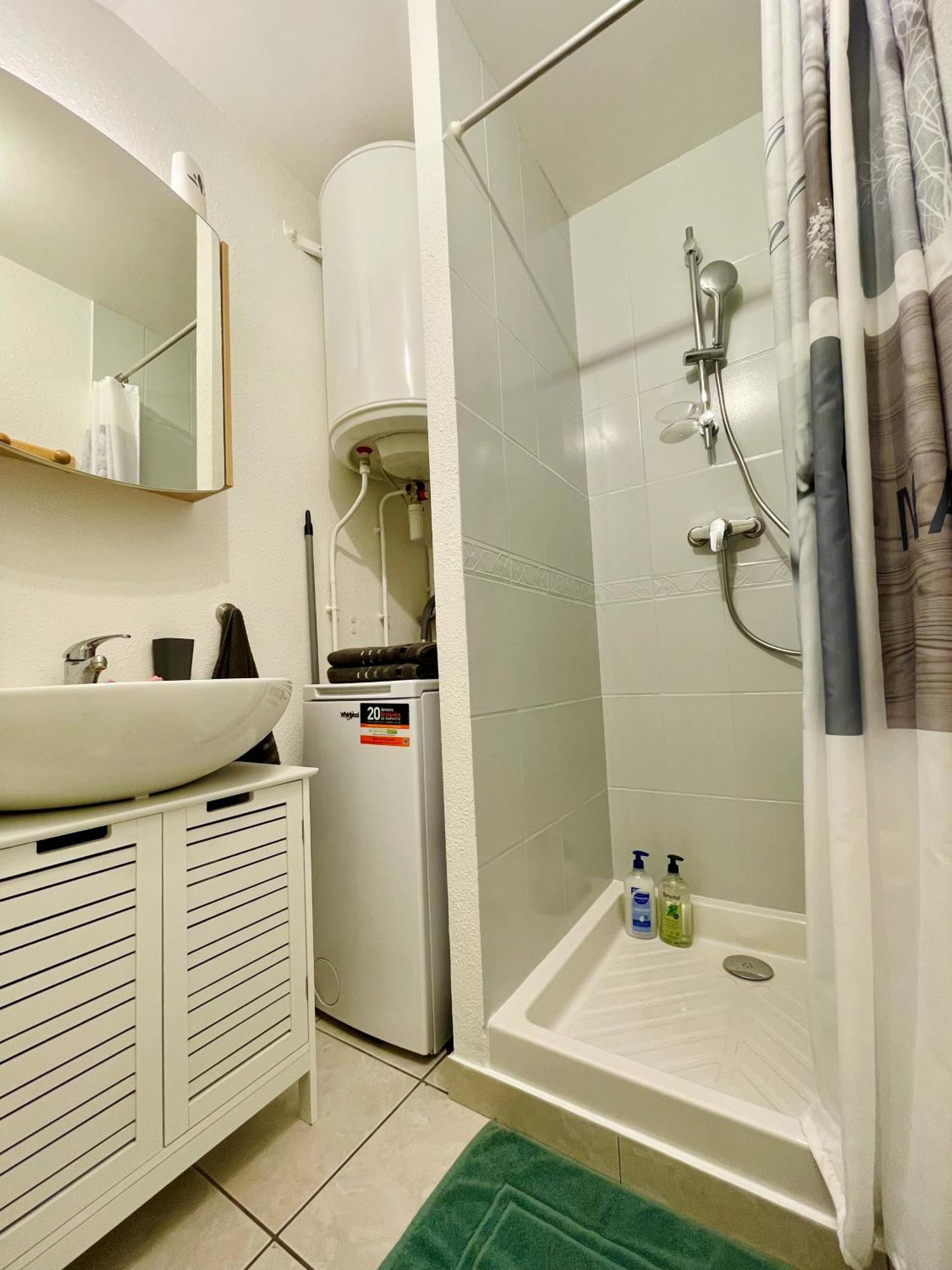Joli Appartement Avec Parking Montbéliard Exterior foto