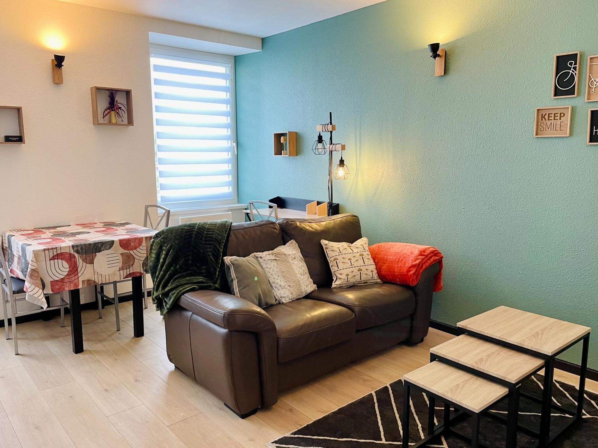 Joli Appartement Avec Parking Montbéliard Exterior foto